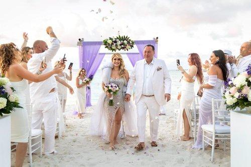 carousel-hero-element image-3